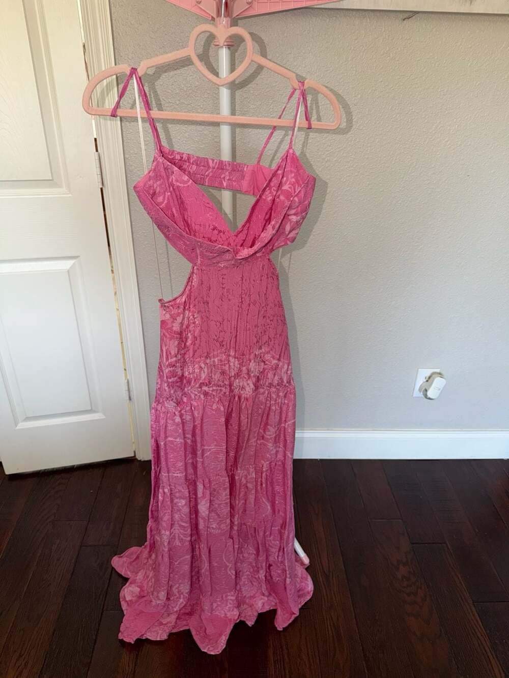 Especia Women's Pink Floral Pattern Cut Out Maxi Dress